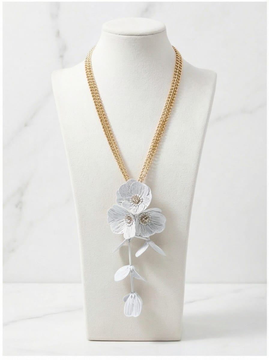 White Bloom Grace Necklace